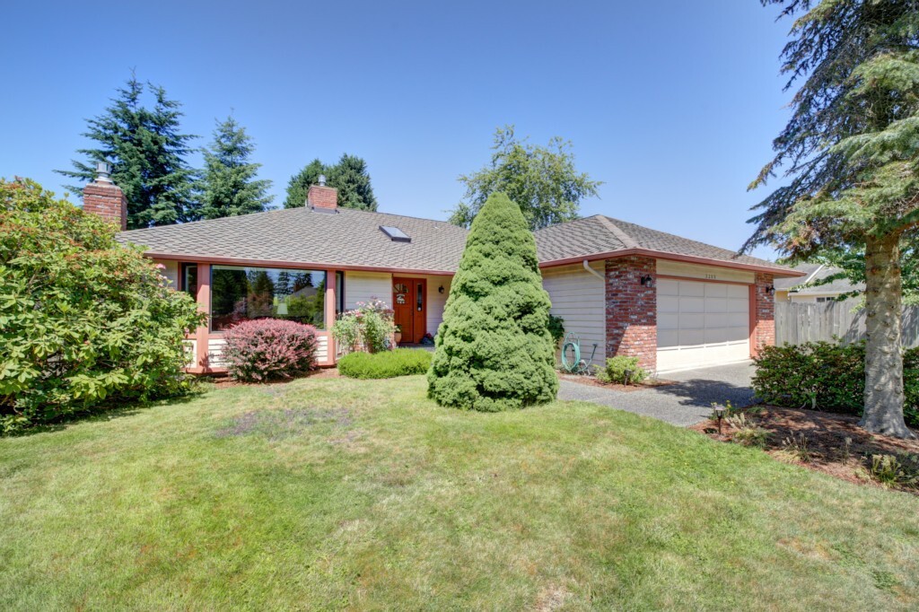 Property Photo: 2209 138th Place SE WA 98012