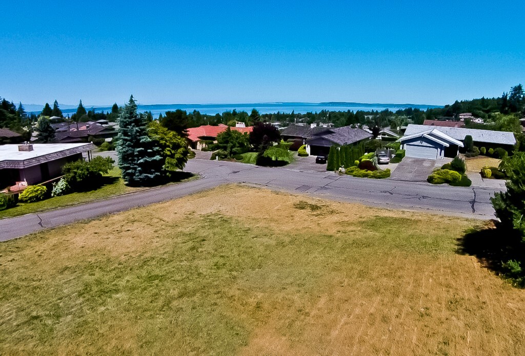 Property Photo:  11 Emerald Hills Dr  WA 98020 