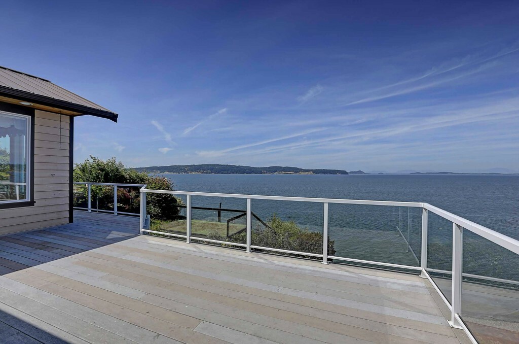 Property Photo:  378 Shore Dr  WA 98282 