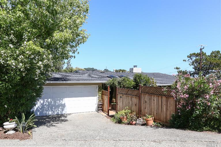 Property Photo:  148 Via La Cumbre  CA 94904 