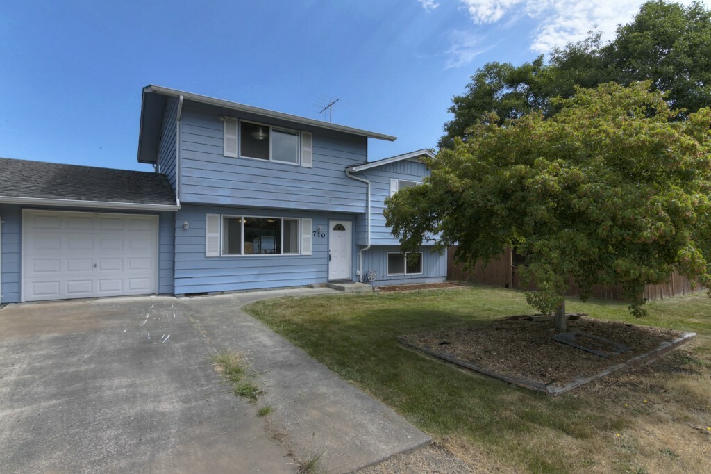 Property Photo: 710 Boblett St WA 98230