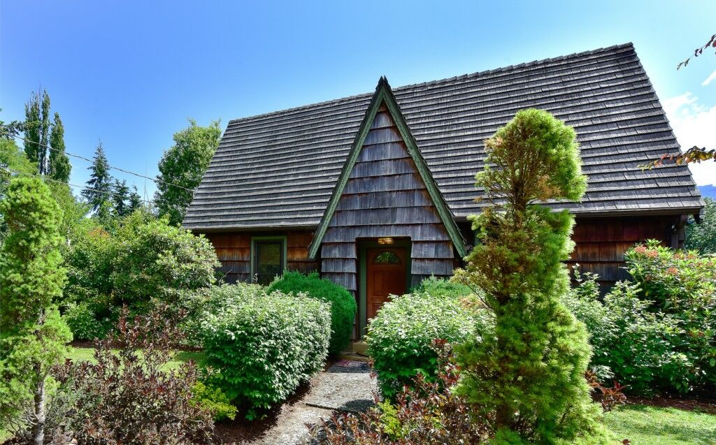 Property Photo:  370 Royer Rd  WA 98220 