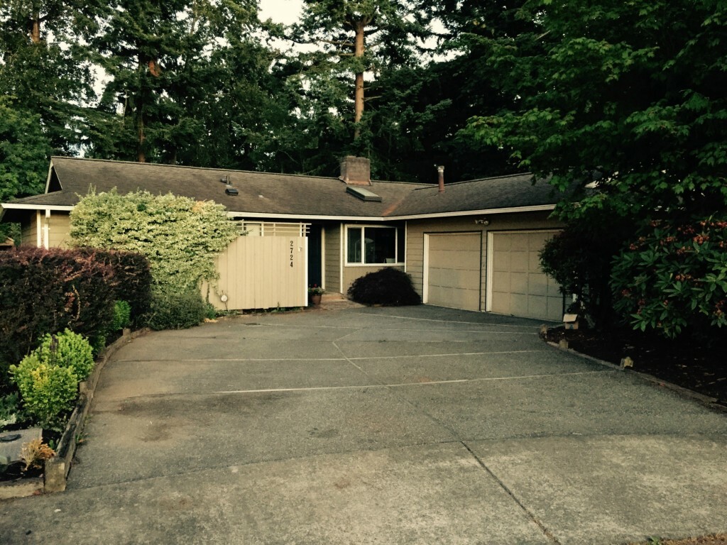 Property Photo:  2724 E Crestline Dr  WA 98226 