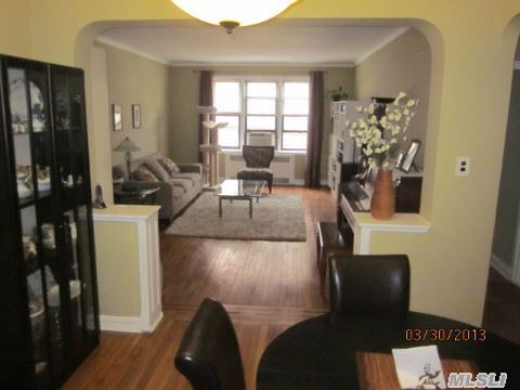Property Photo:  