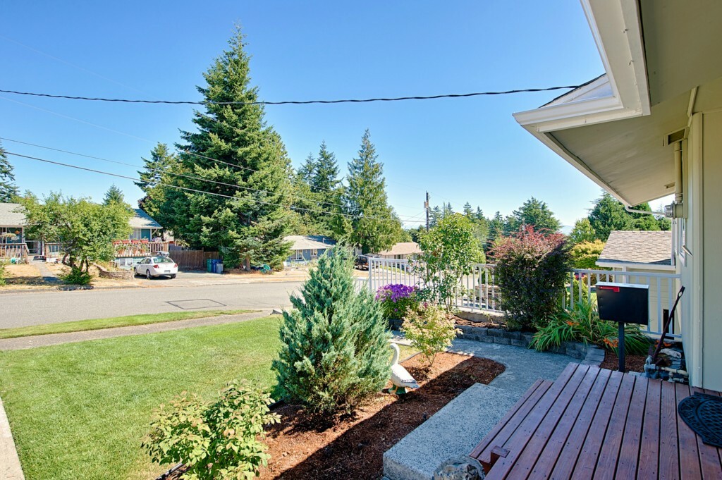 Property Photo:  1907 23rd St  WA 98221 