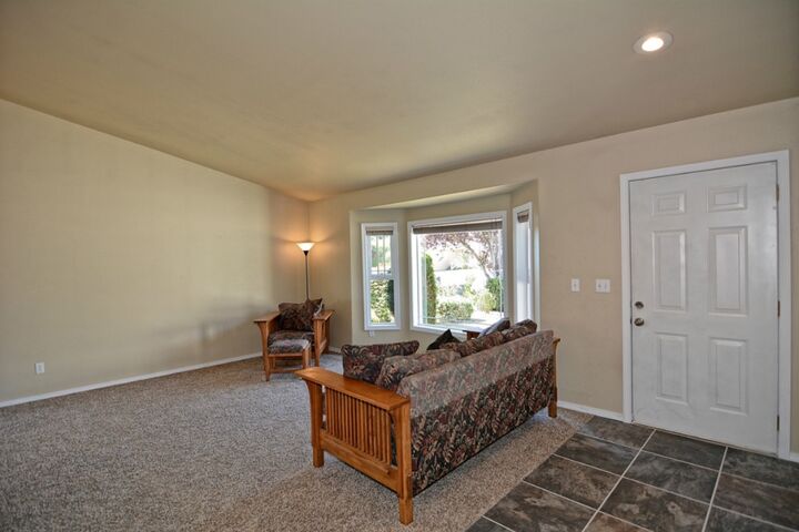 Property Photo: 815 21st Place WA 98290
