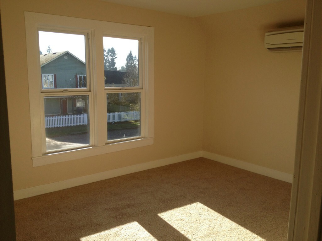 Property Photo:  111 W Gilman Ave  WA 98223 