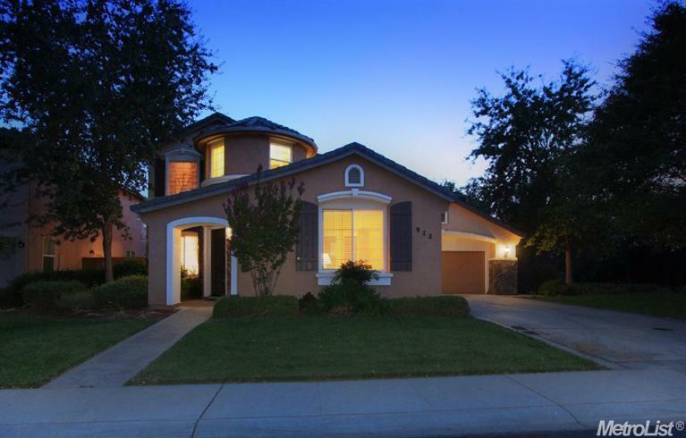 Property Photo: 922 Apero Way CA 95762