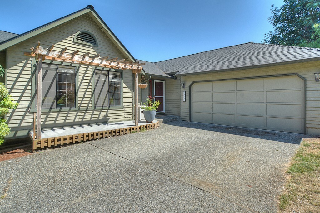 Property Photo:  18227 NE 108th Ct  WA 98052 