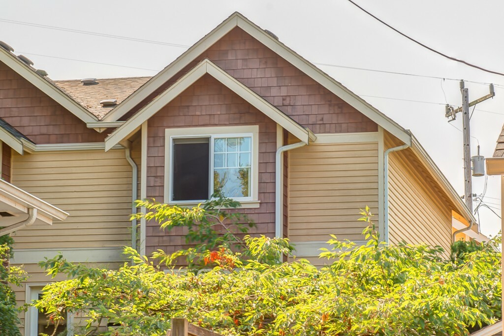 Property Photo: 10303 Holman Rd N A WA 98177