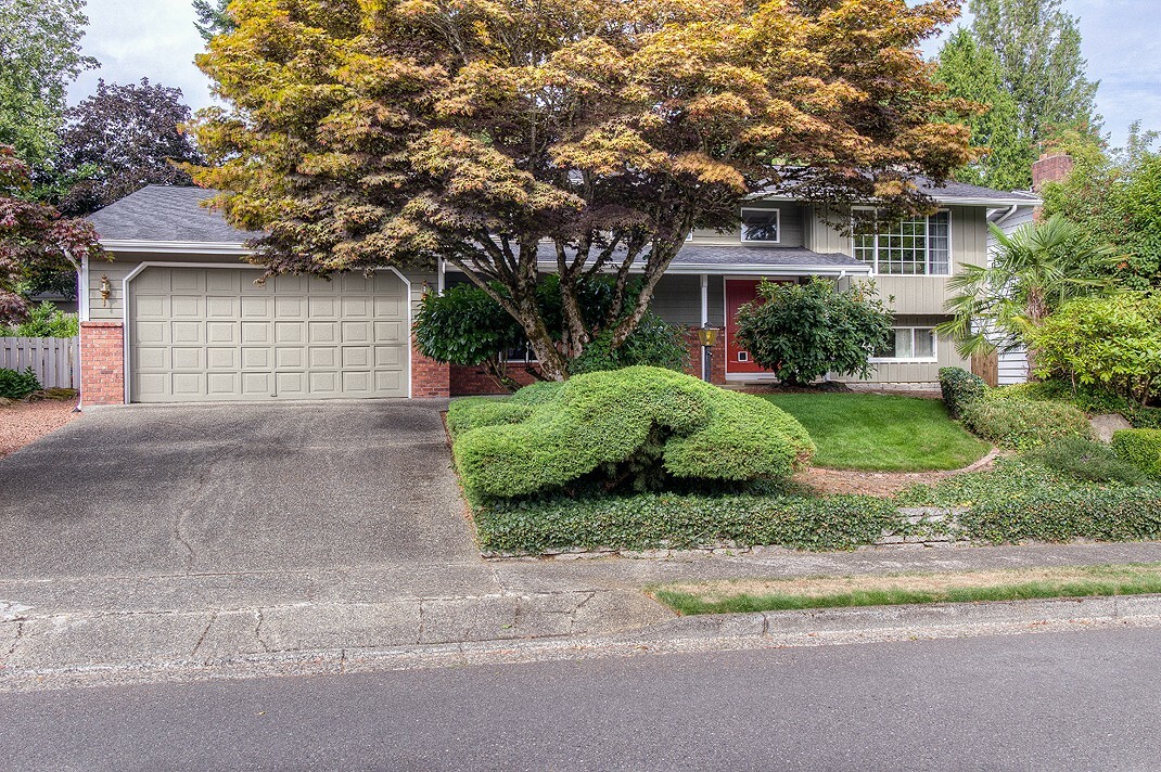 Property Photo:  7911 133rd Ave NE  WA 98052 