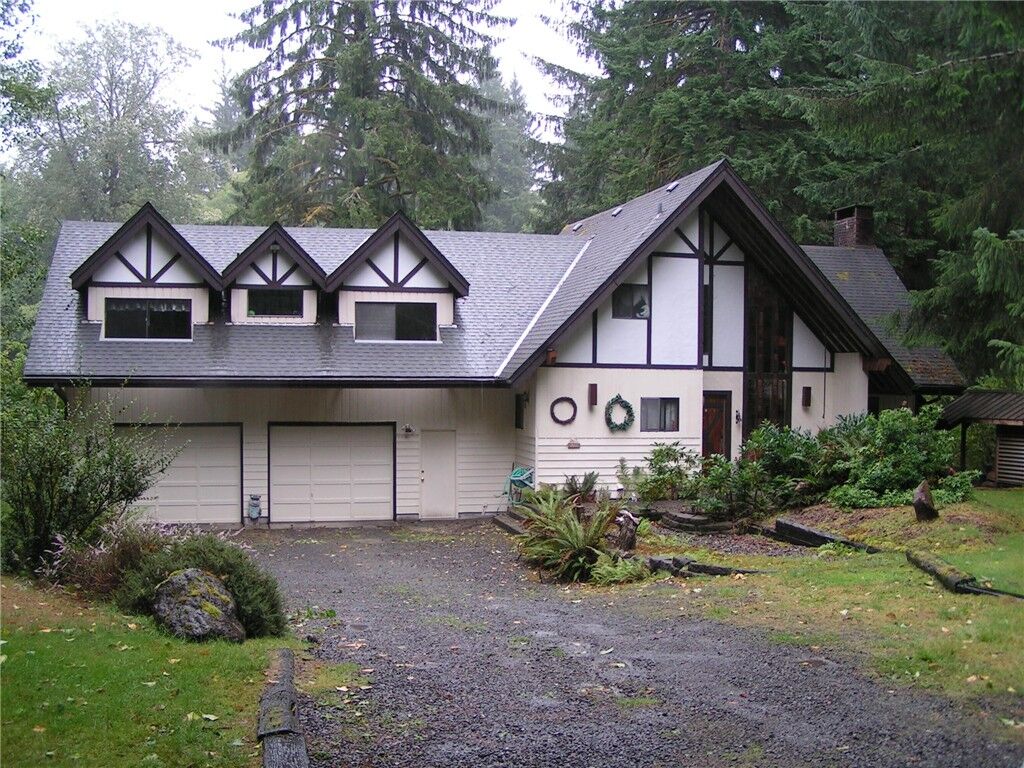 Property Photo: 612 Steelhead Ave WA 98331