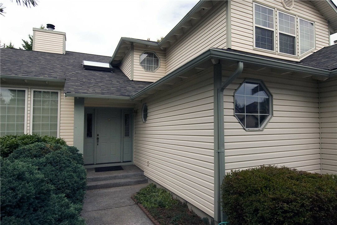 Property Photo:  11320 SE 219th Place  WA 98031 