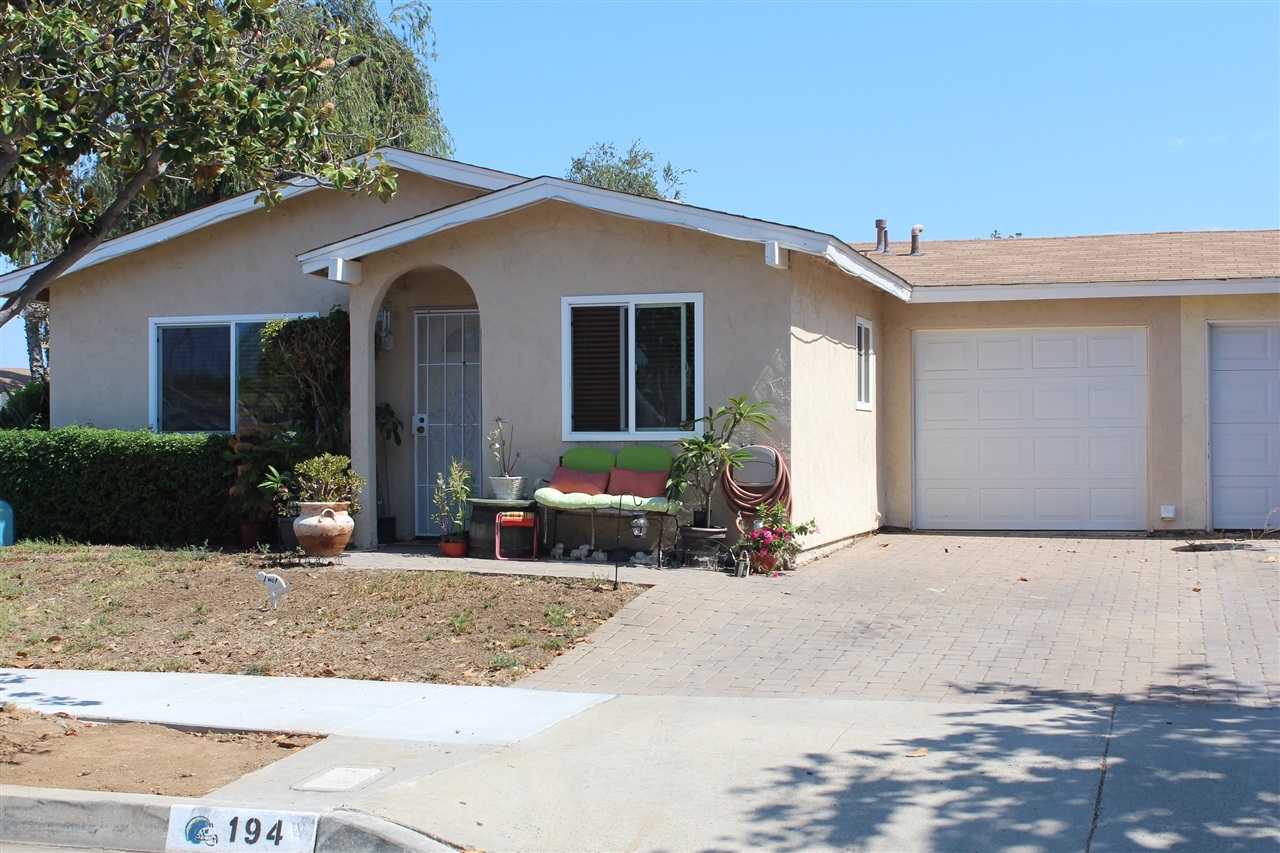 Property Photo:  194 Magdalena  CA 92057 