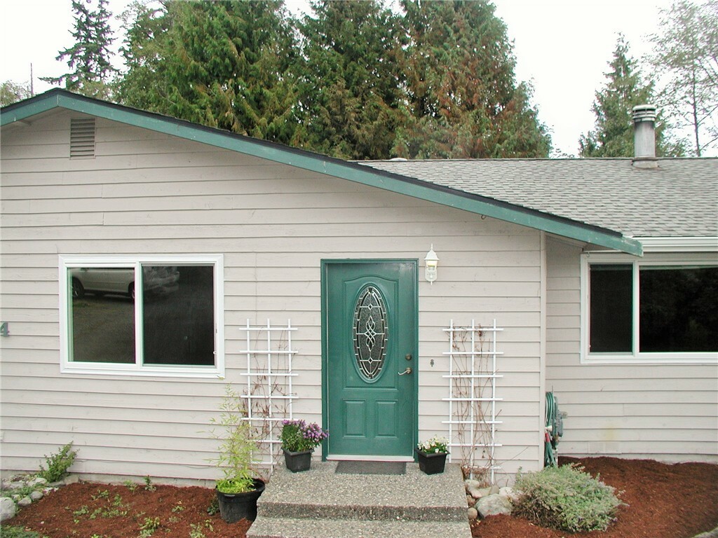 Property Photo:  284 Dundee Dr  WA 98282 