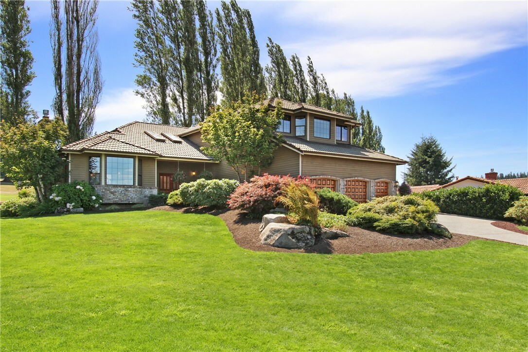 Property Photo:  10022 Kenwanda Dr  WA 98296 