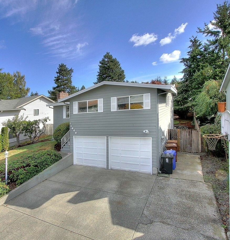 Property Photo:  1609 S Meyers St  WA 98465 