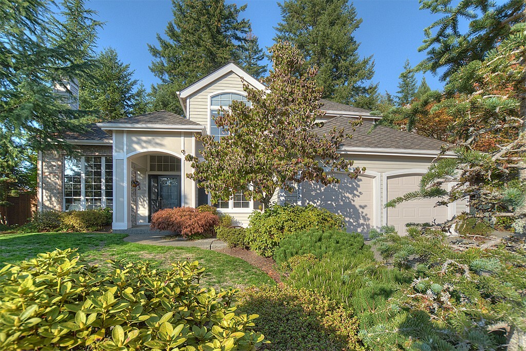 Property Photo: 25942 SE 39th Place WA 98029