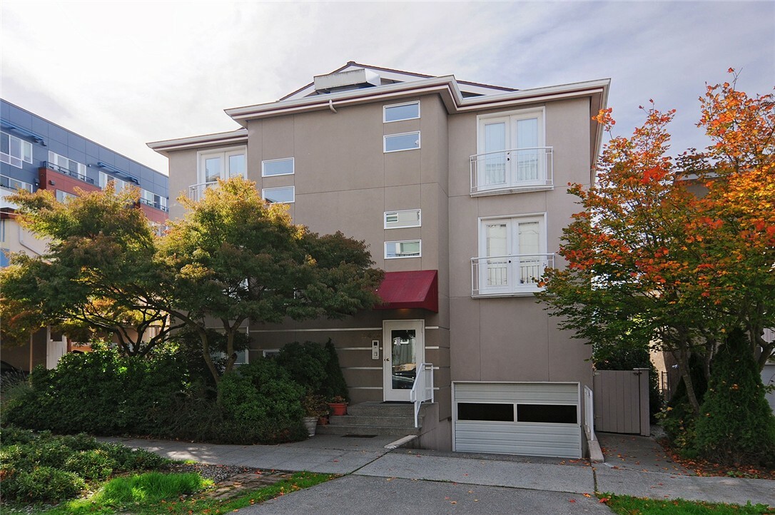 Property Photo:  2419 NW 58th St 301  WA 98107 