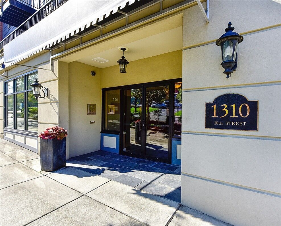 Property Photo: 1310 10th Street 203 WA 98225