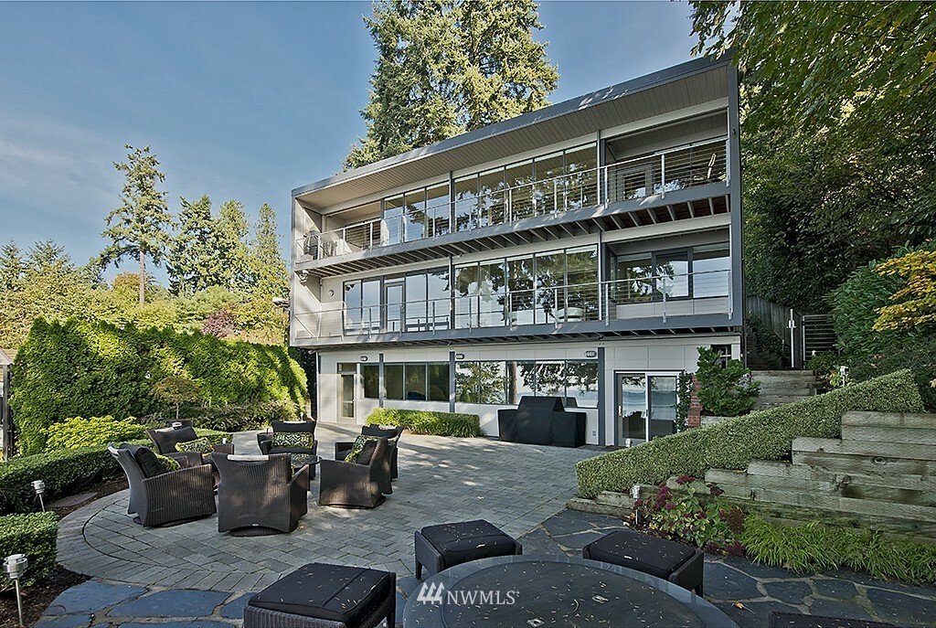 9615 SE 16th Street  Bellevue WA 98004 photo