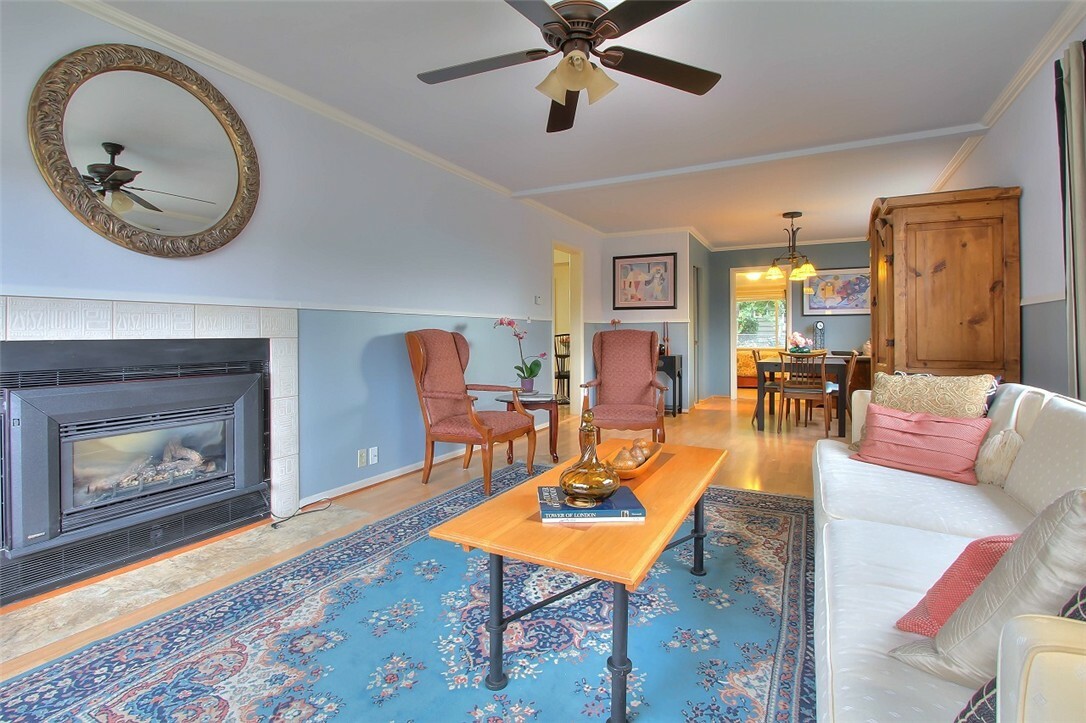Property Photo: 1845 N 51st St WA 98103