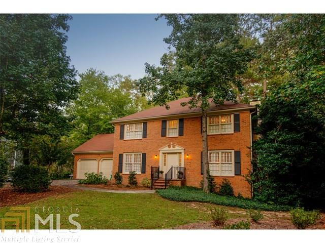Property Photo: 1135 Chestnut Hill Cir GA 30064