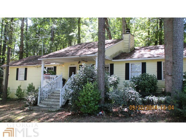 Property Photo: 1801 Merry Oak Rd GA 30008
