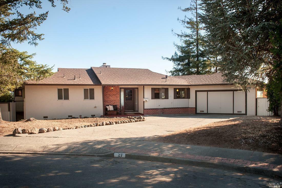 Property Photo: 27 Sandstone Court CA 94903