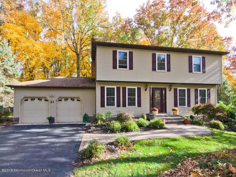 Property Photo:  21 Manalapan Woods Drive  NJ 07726 