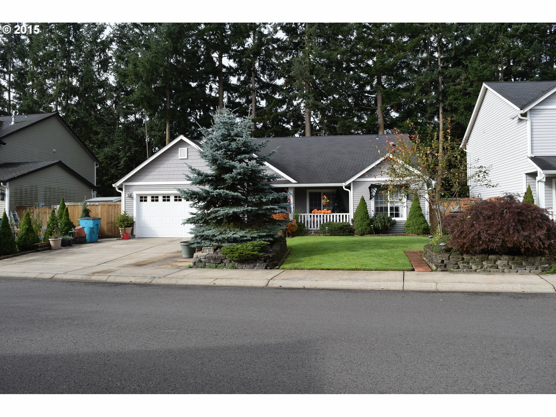 Property Photo:  1204 SE 182nd Ave  WA 98683 