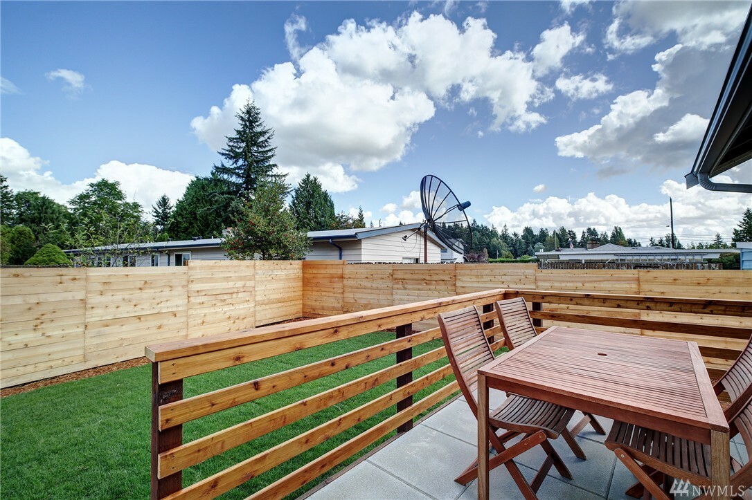 Property Photo:  1906 NE 130th Place  WA 98125 