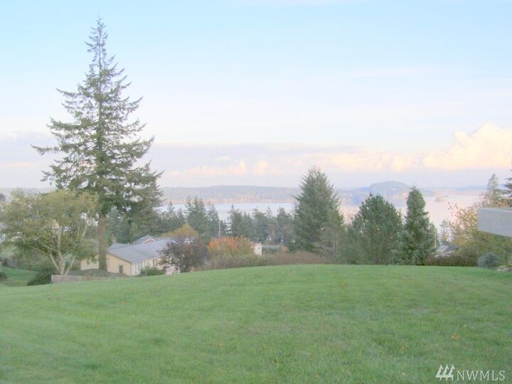 Property Photo: 7 Sunrise Blvd WA 98277