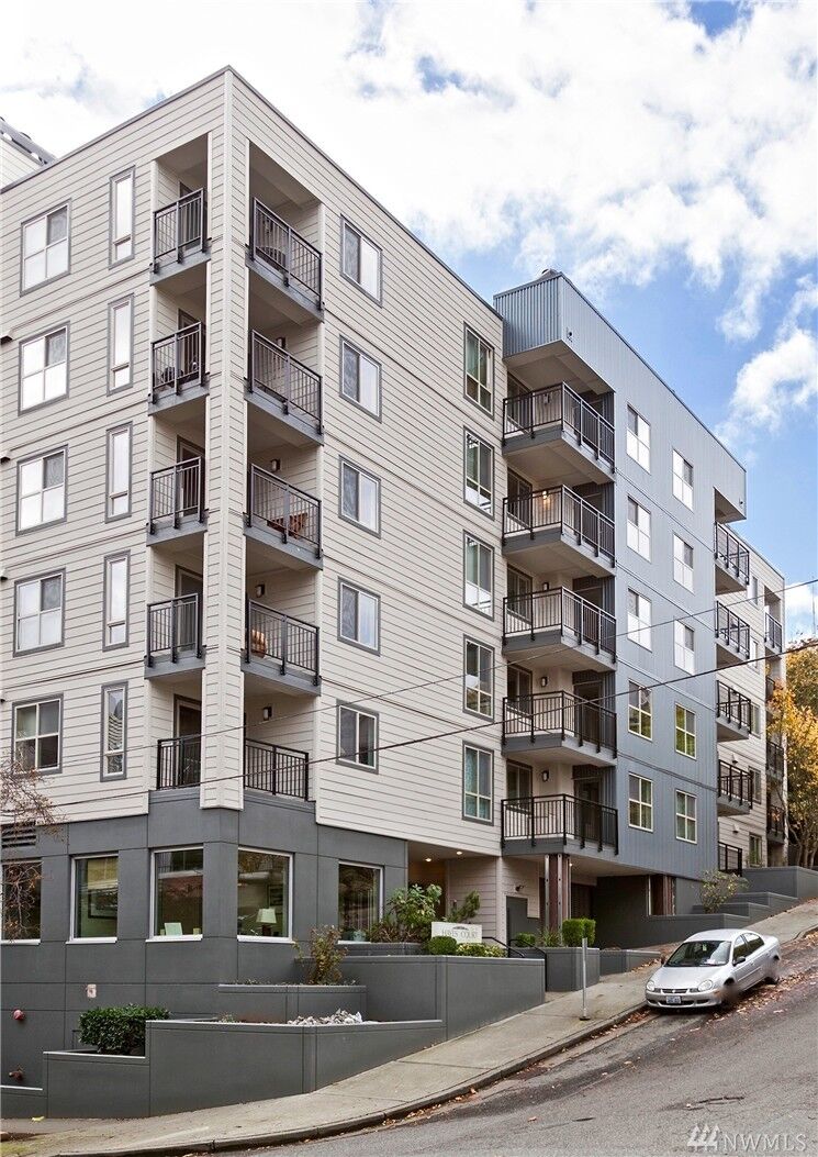 Property Photo: 769 Hayes St 201 WA 98109