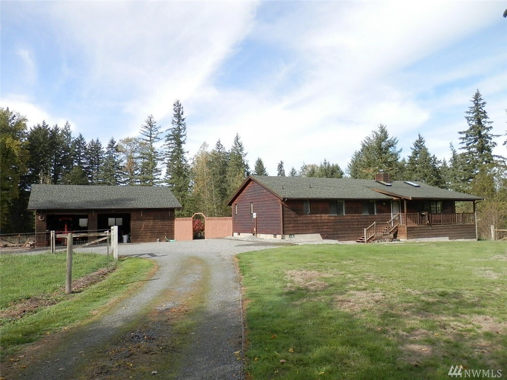Property Photo: 31014 112th Ave E WA 98338