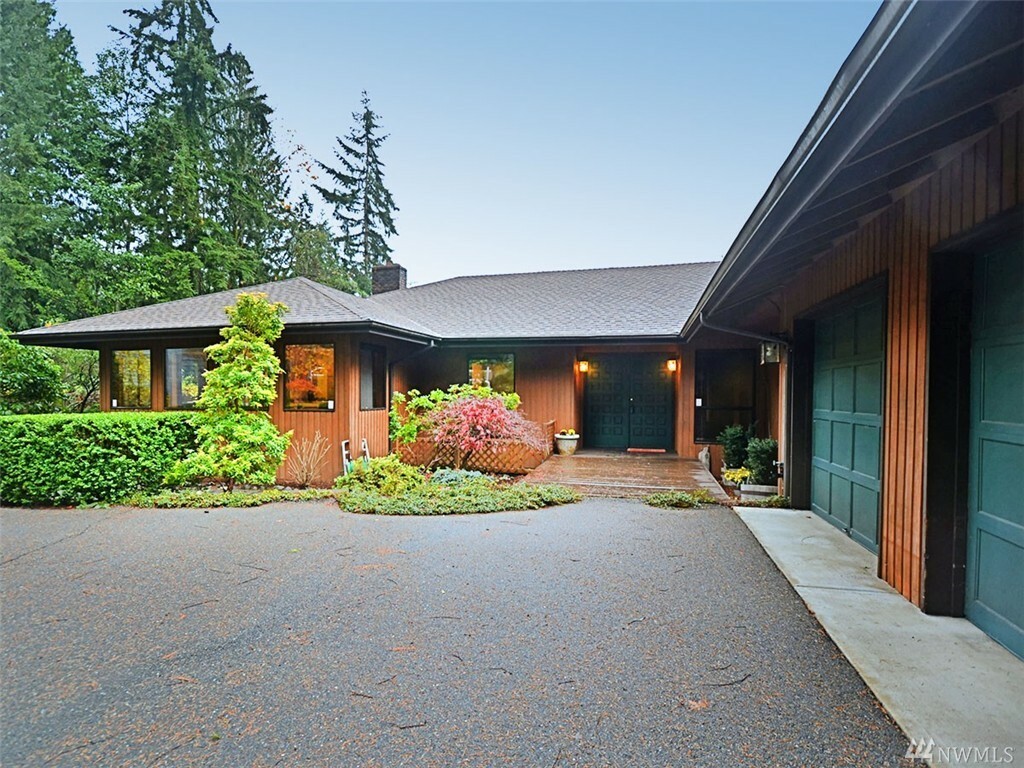 Property Photo:  6532 148th Place SW  WA 98026 