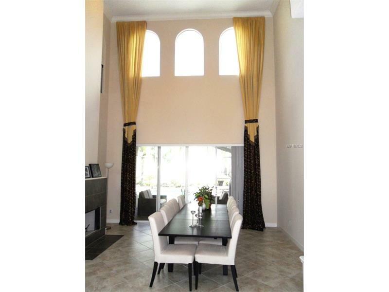 Property Photo: 2719 Northampton Avenue FL 32828