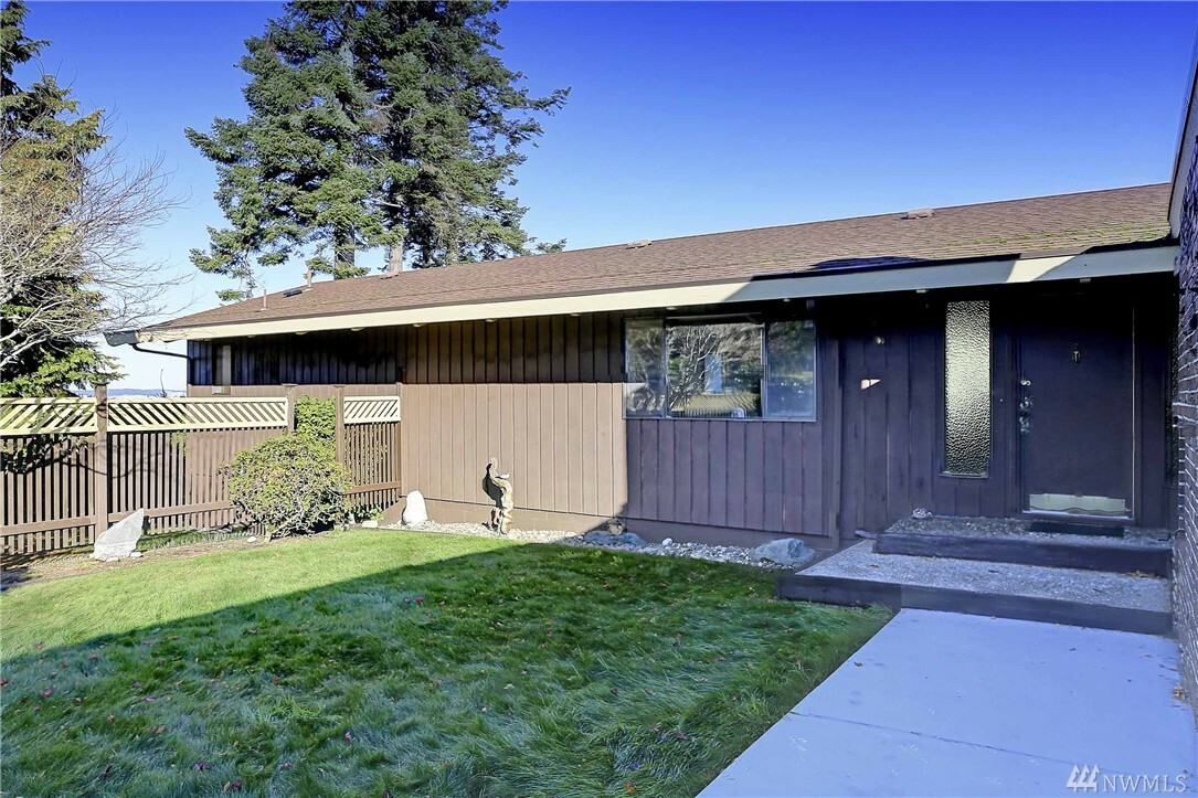 Property Photo:  1883 Cascade View Dr  WA 98282 