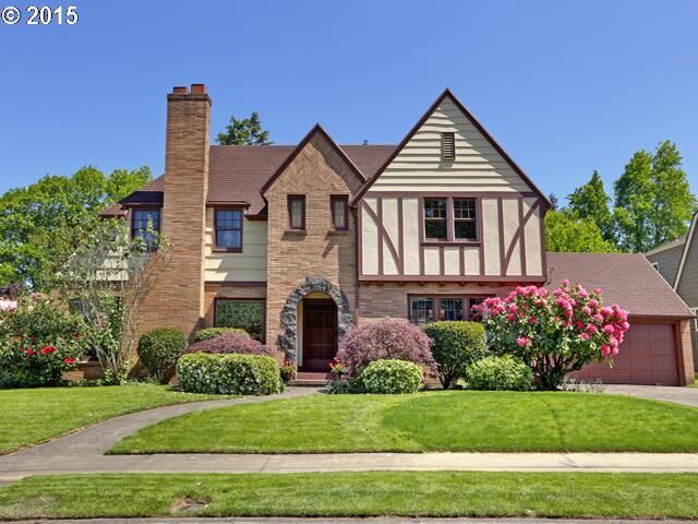 Property Photo:  