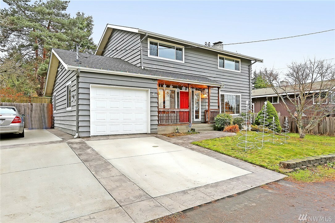 Property Photo:  3410 SW 108th St  WA 98146 