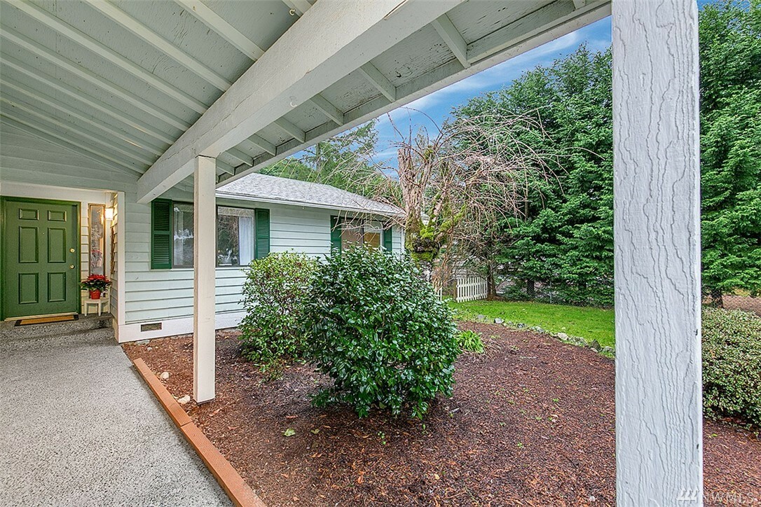 Property Photo:  19005 27th Dr SE  WA 98012 