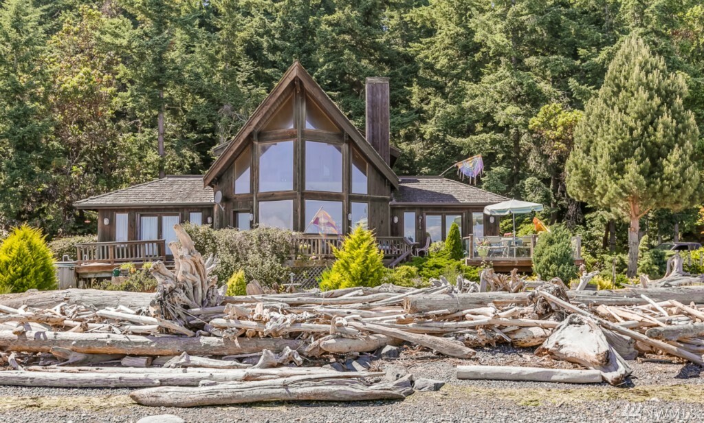 Property Photo:  299 S Sunrise Blvd  WA 98282 