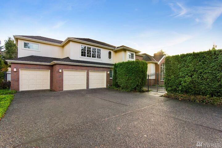 2790 Evergreen Point Rd  Medina WA 98039 photo