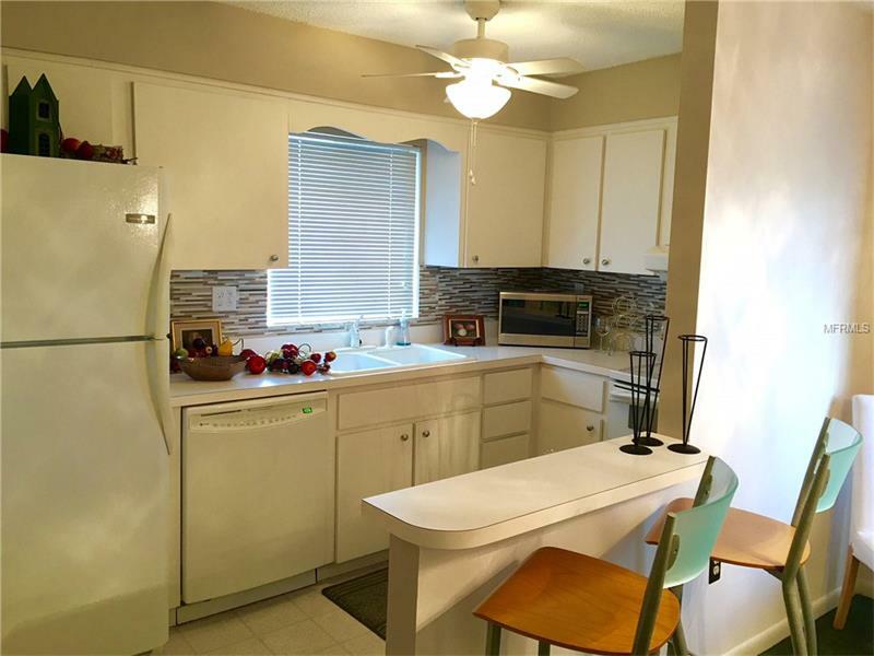 Property Photo: 525 Conway Road 200 FL 32807