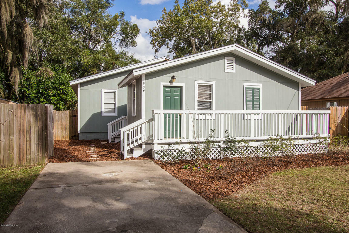 906 Pine Avenue N  Green Cove Springs FL 32043 photo