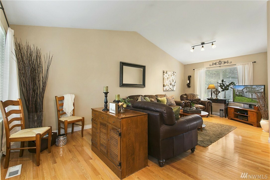 Property Photo: 14511 49th Dr SE WA 98208