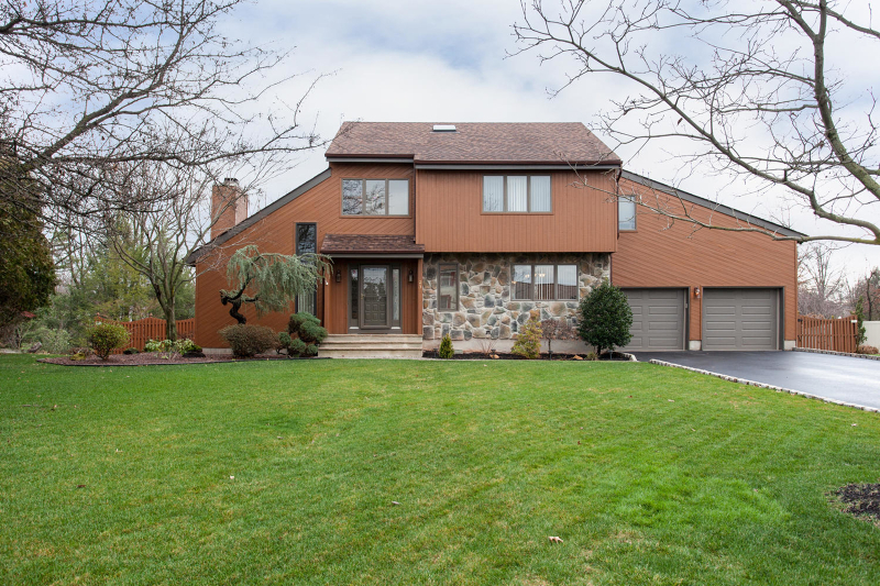 Property Photo:  23 Ditmars Cir  NJ 08844 