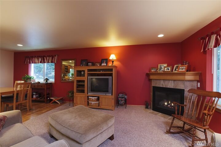 Property Photo:  7 Canyon Ct  WA 98229 