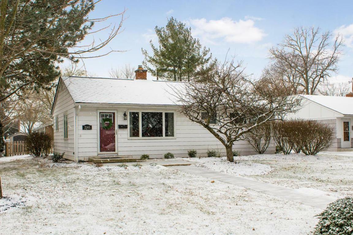 Property Photo: 2193 Woodstock Road OH 43221