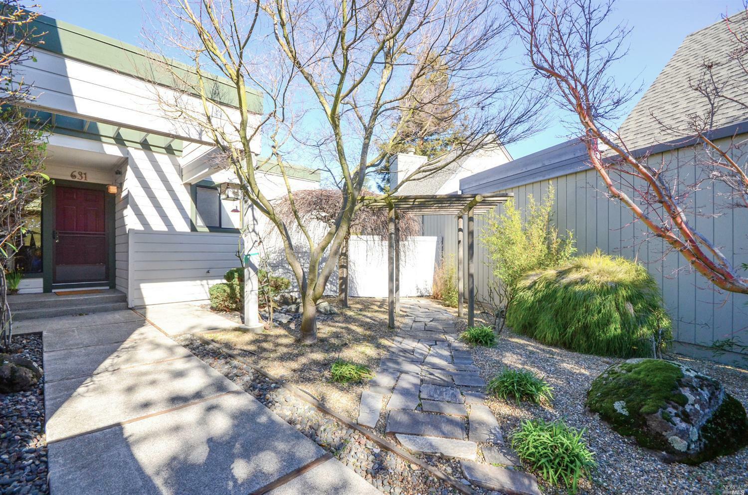 Property Photo: 631 Zinnia Court CA 95476